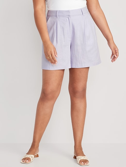Image number 5 showing, Extra High-Waisted Linen-Blend Taylor Shorts -- 6-inch inseam