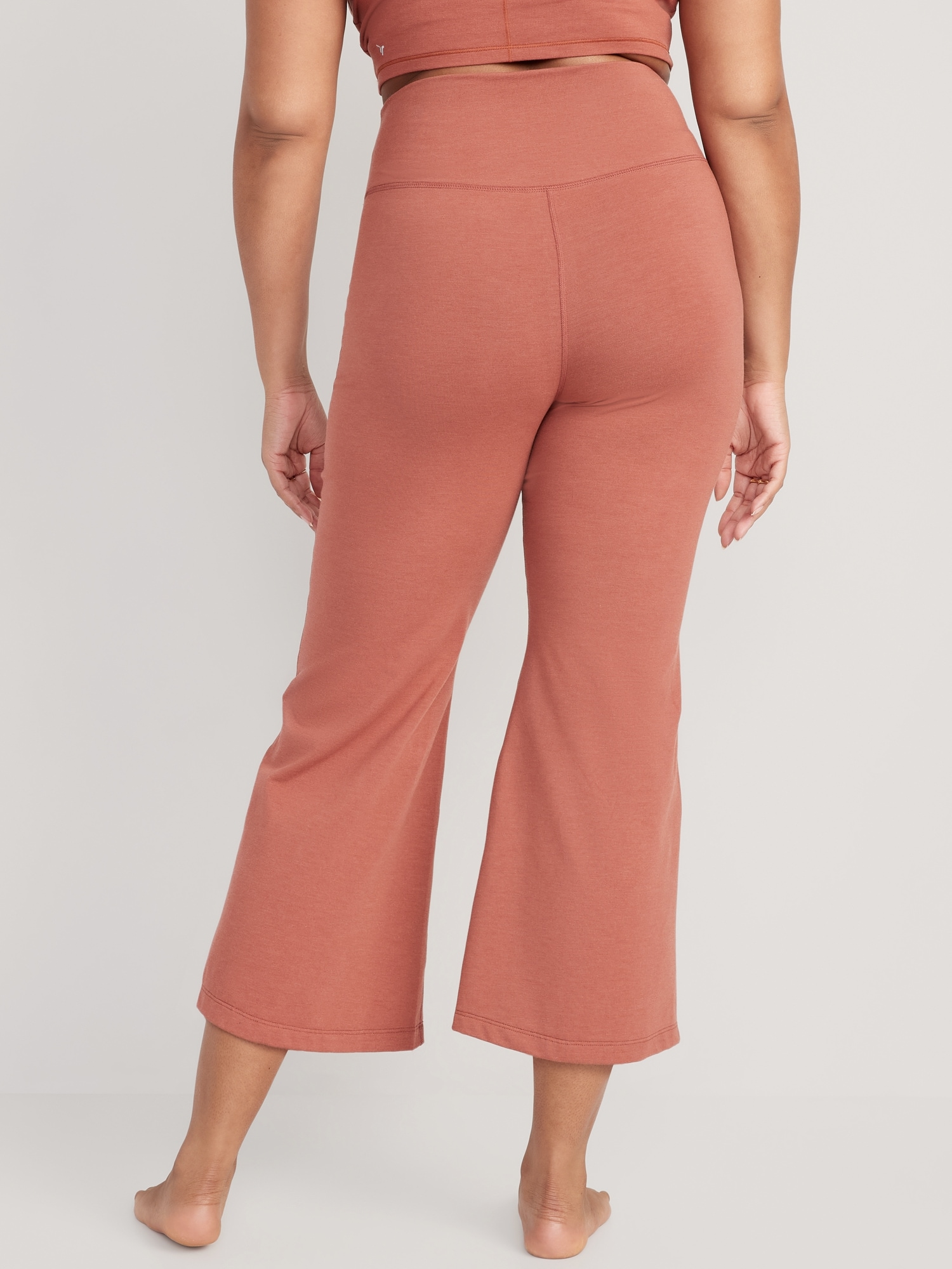 Old Navy - Extra High-Waisted PowerChill Slim Boot-Cut Pants for Women  orange