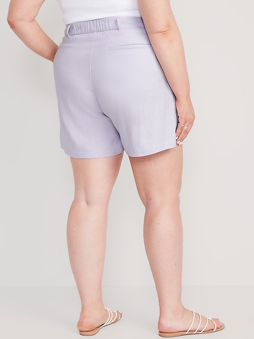 Image number 8 showing, Extra High-Waisted Linen-Blend Taylor Shorts -- 6-inch inseam