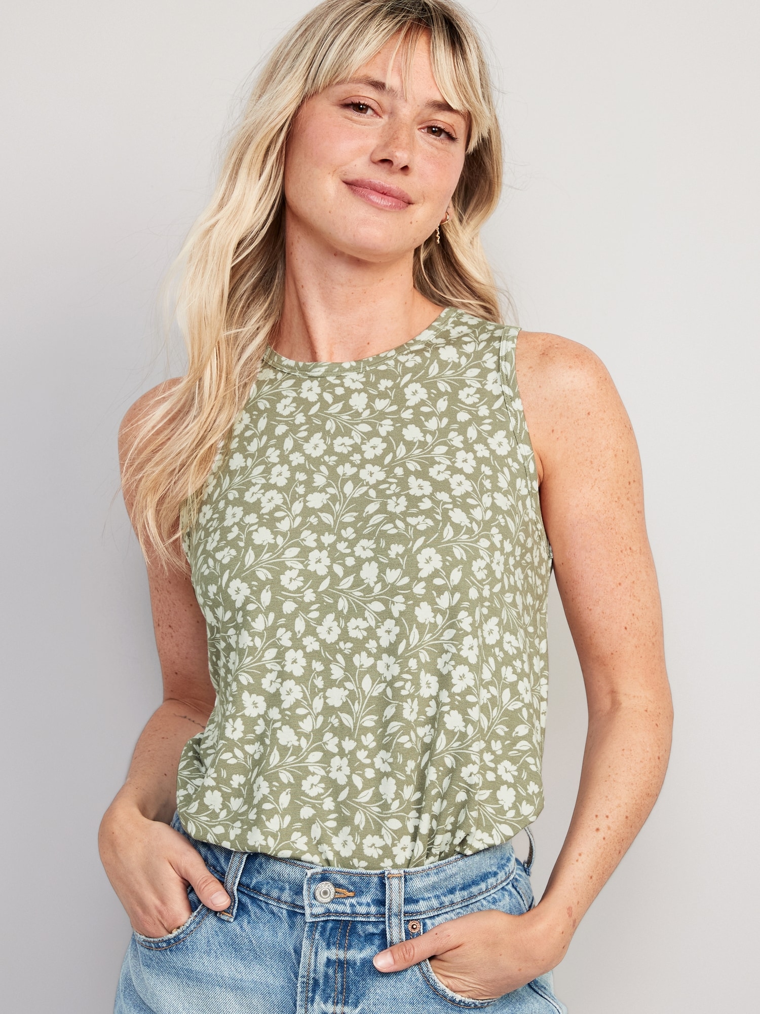 Old Navy Sleeveless Luxe Floral-Print T-Shirt for Women green. 1