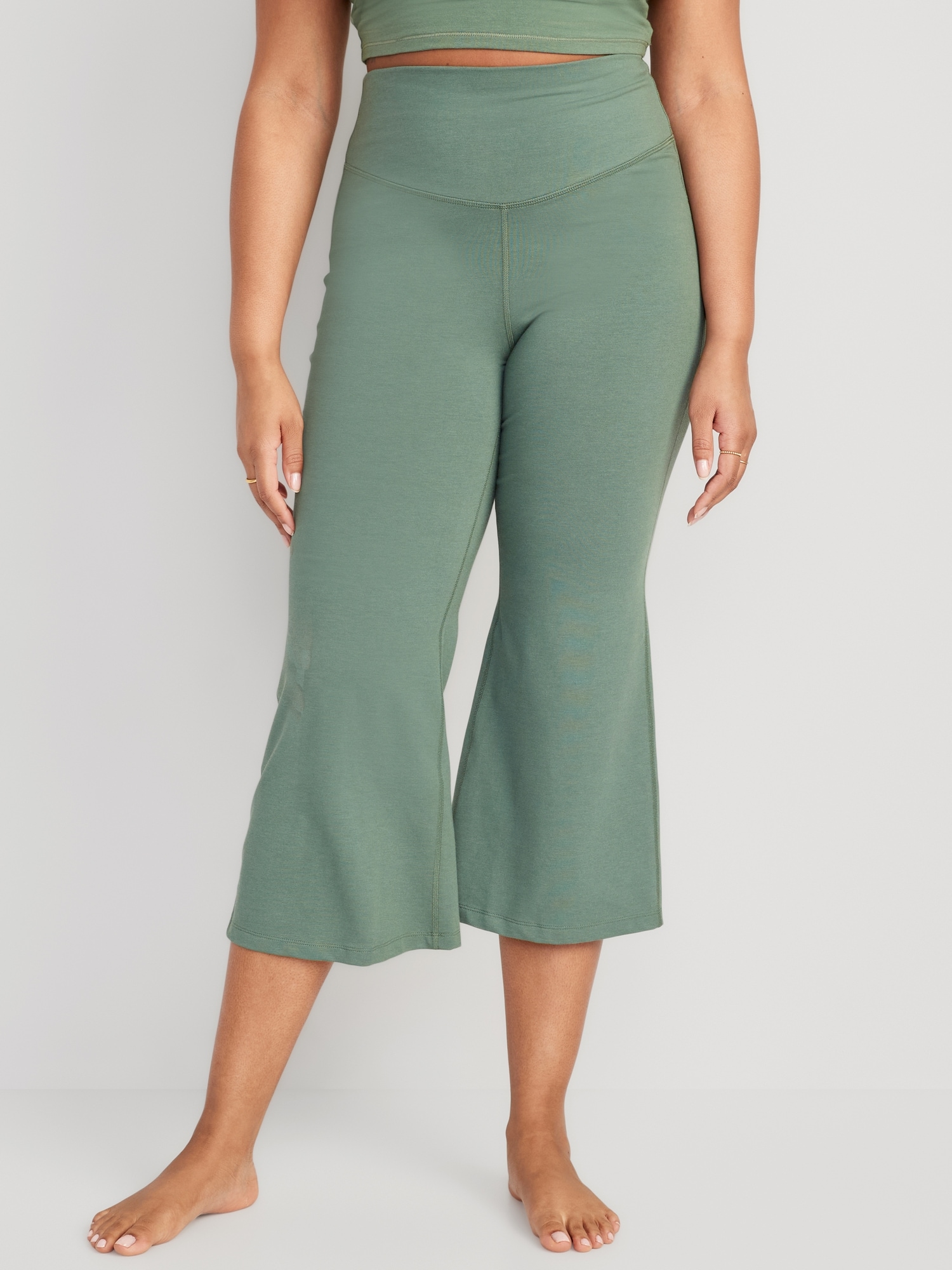 Old Navy Powerchill High Rise Bootcut Yoga Pant