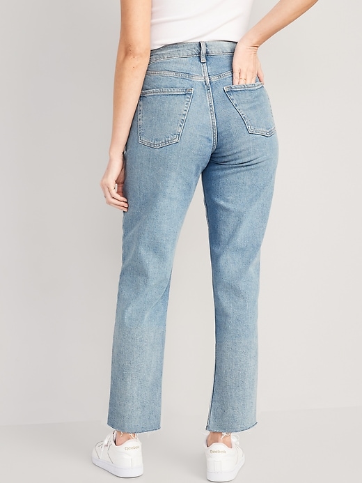 Image number 2 showing, Curvy Extra High-Waisted Button-Fly Straight Cut-Off Jeans