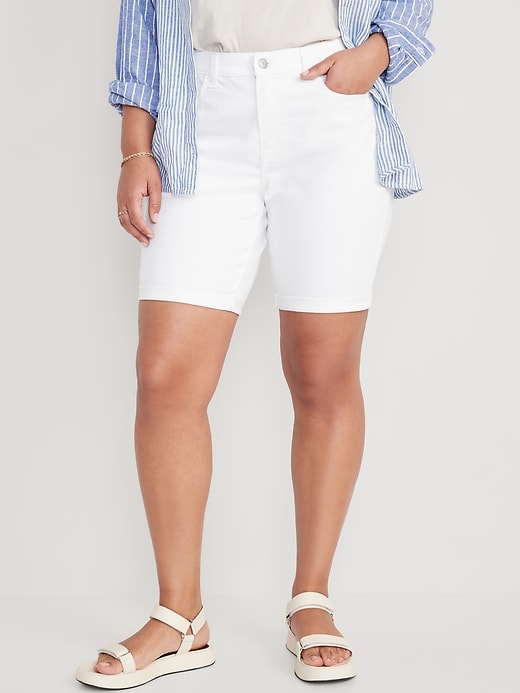 Image number 5 showing, Mid-Rise Wow White Jean Shorts -- 9-inch inseam