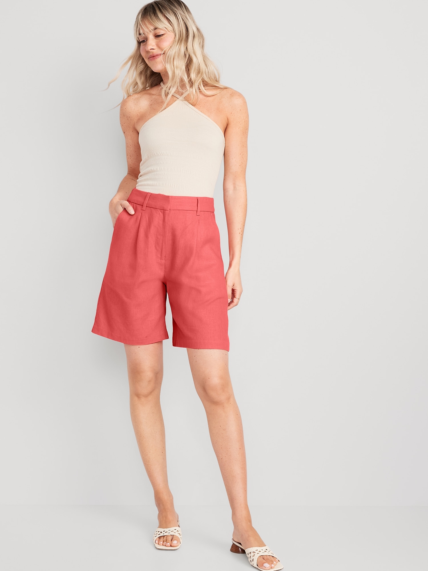 Old Navy Women's High-Waisted Uniform Bermuda Shorts -- 7-Inch Inseam - - Plus Size 22