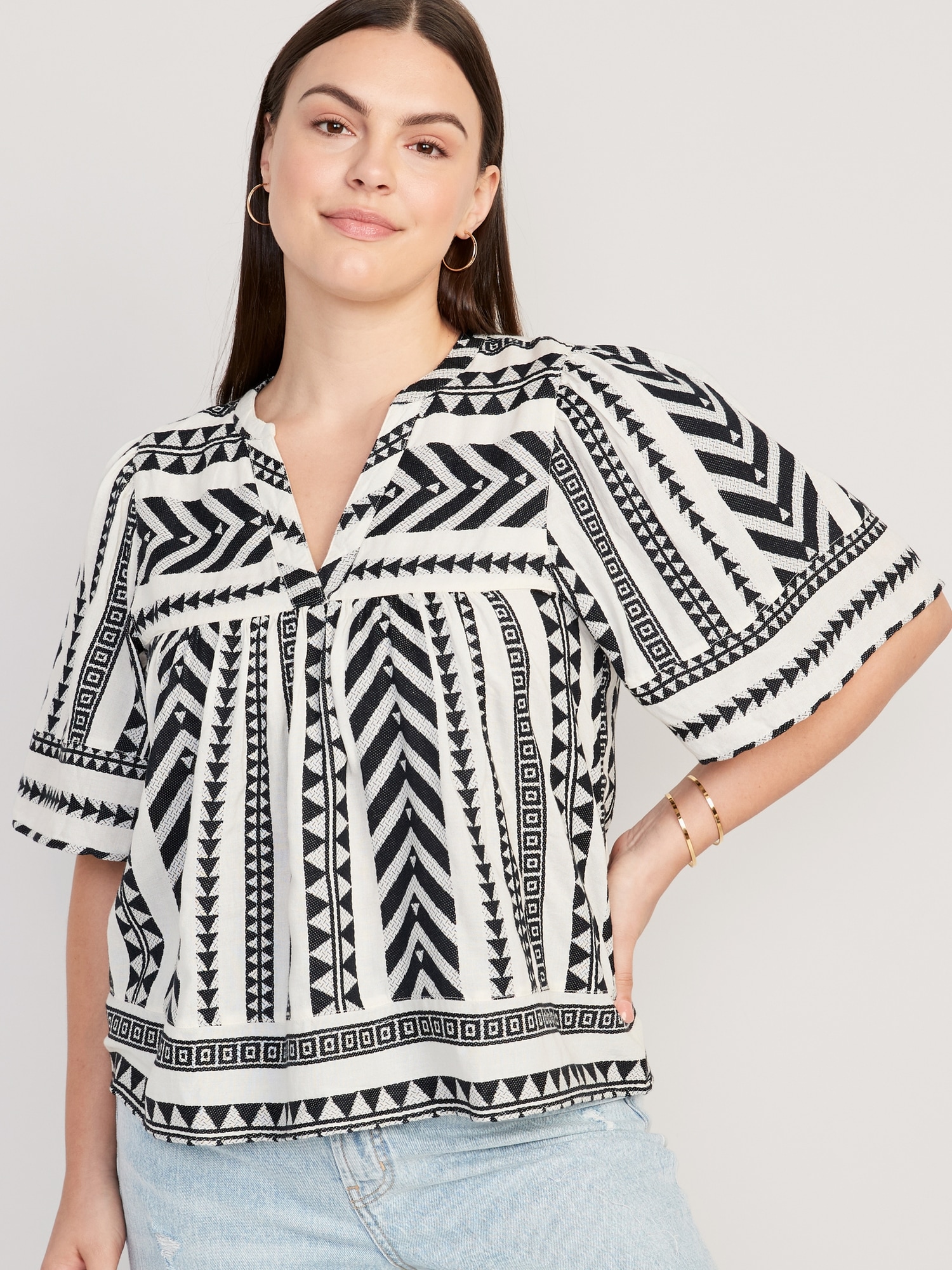 Lucky Brand Women's Short Sleeve Geo Embroidered Peasant Top, Bright White,  Large : : Clothing, Shoes & Accessories