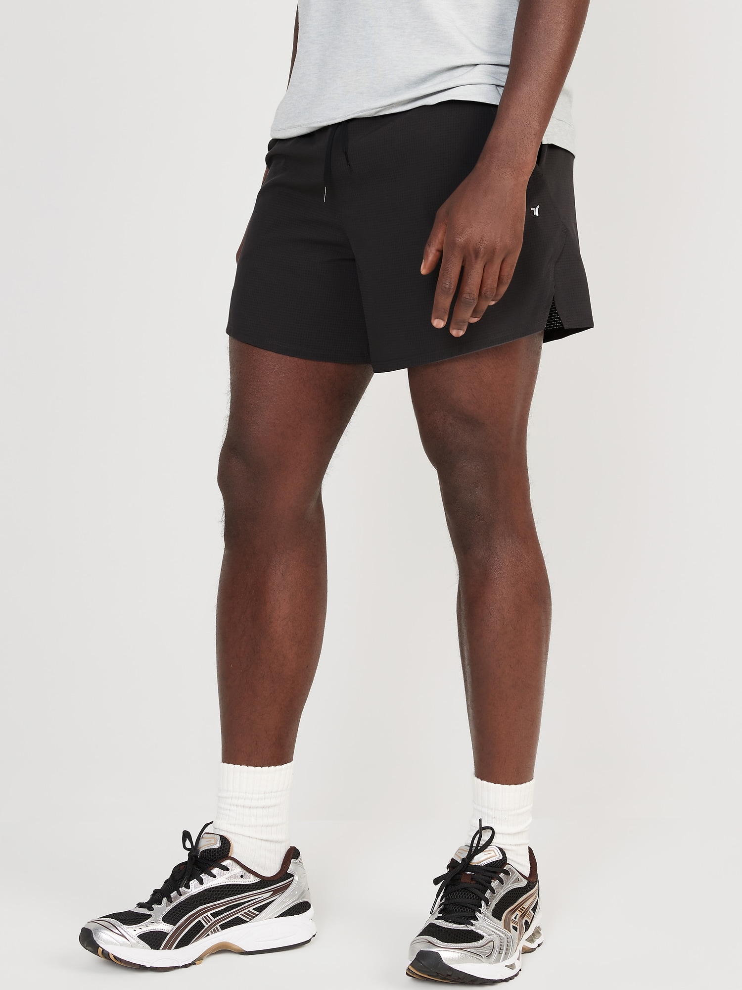 Old Navy StretchTech Lined Run Shorts -- 5-inch inseam black. 1