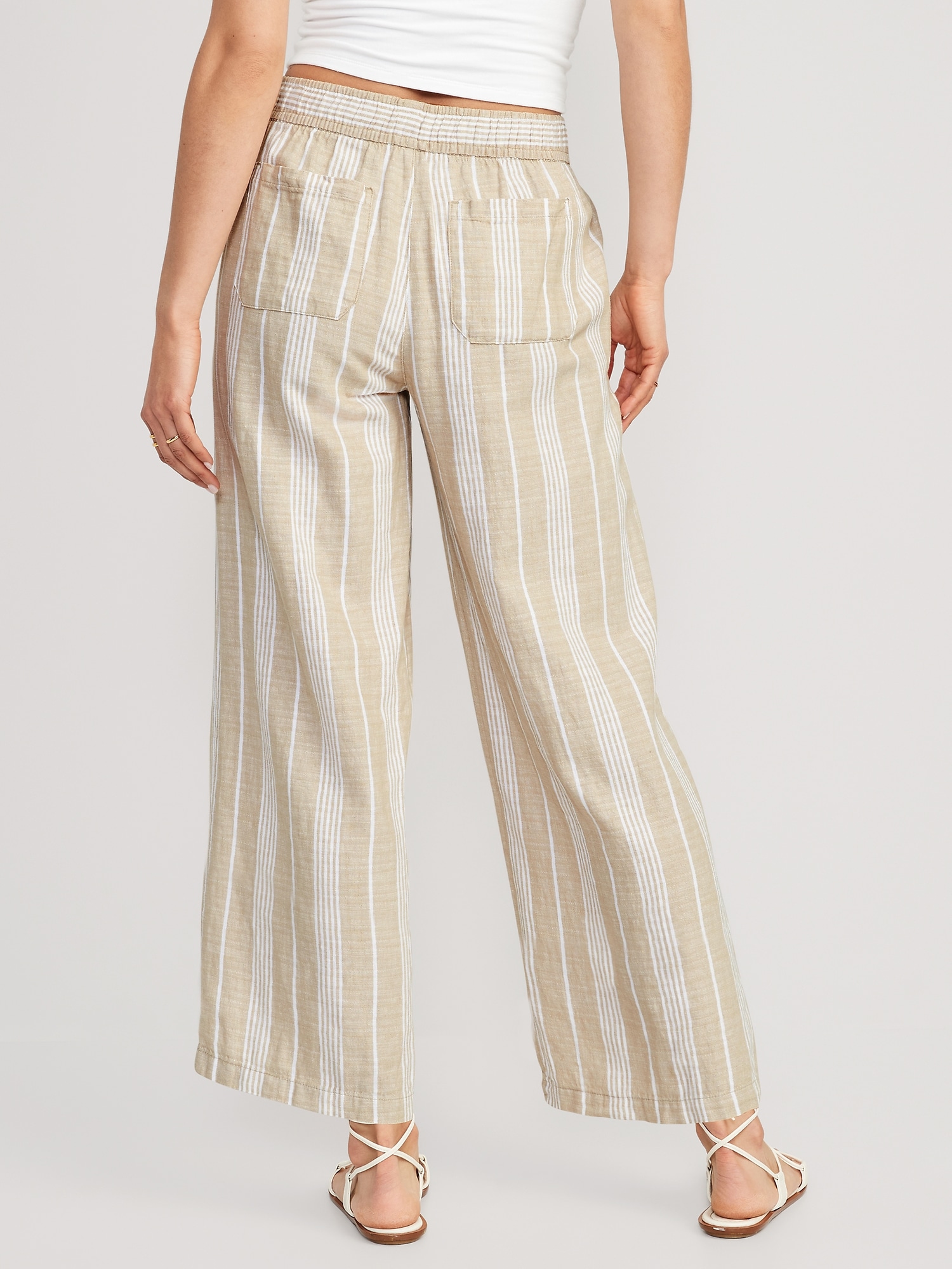Striped trousers hi-res stock photography and images - Alamy-anthinhphatland.vn