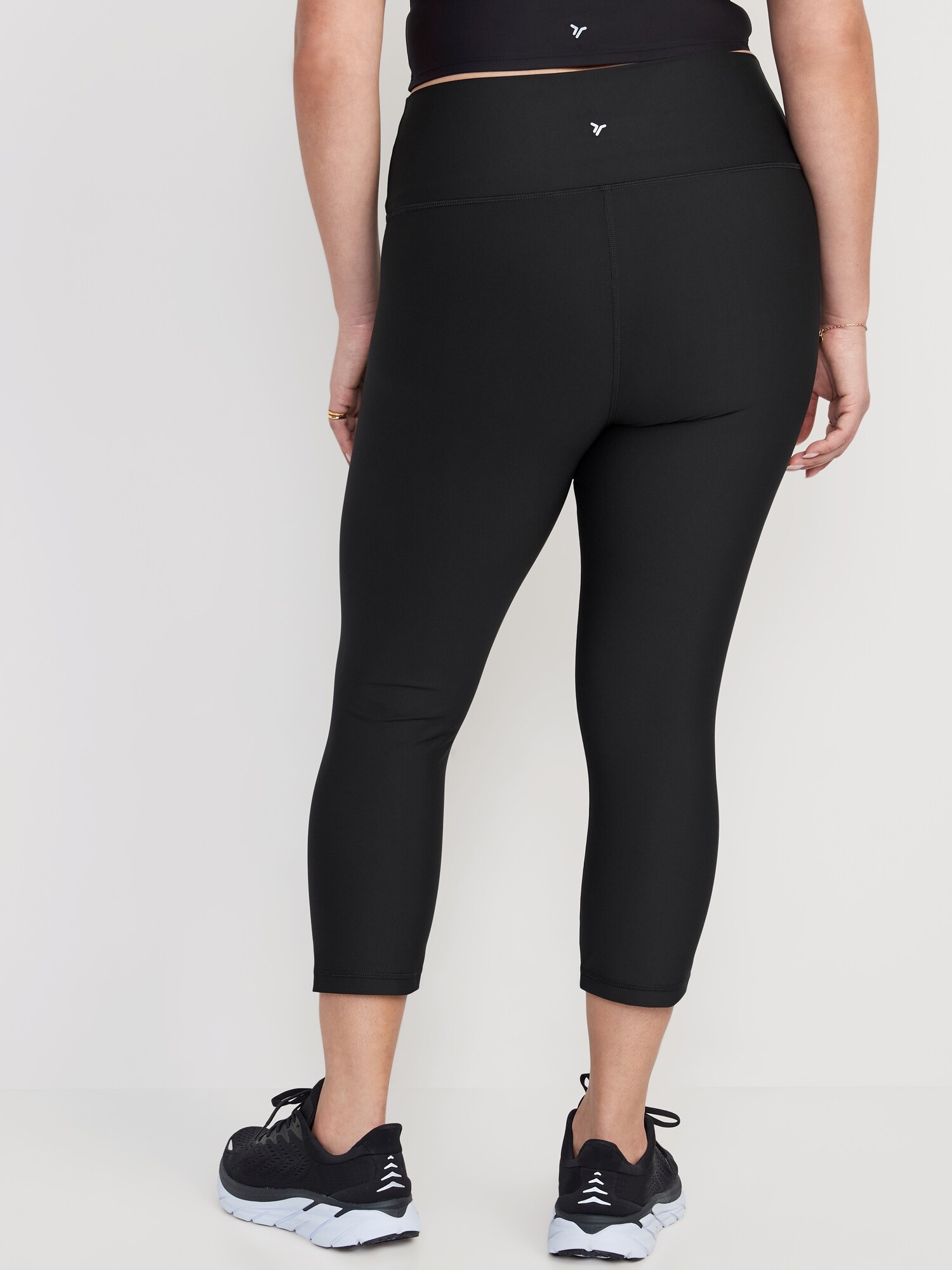 Женские леггинсы Old Navy High-Waisted PowerSoft Crop Leggings, цвет: Чёрный — фото 6