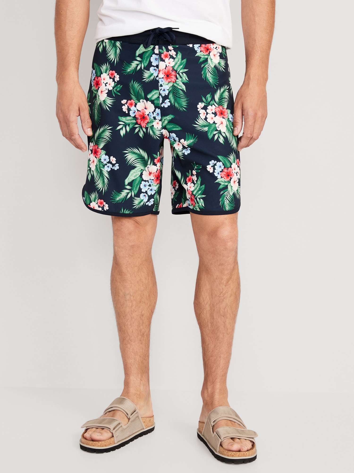 Old Navy - Printed Built-In Flex Board Shorts for Men -- 8-inch inseam red
