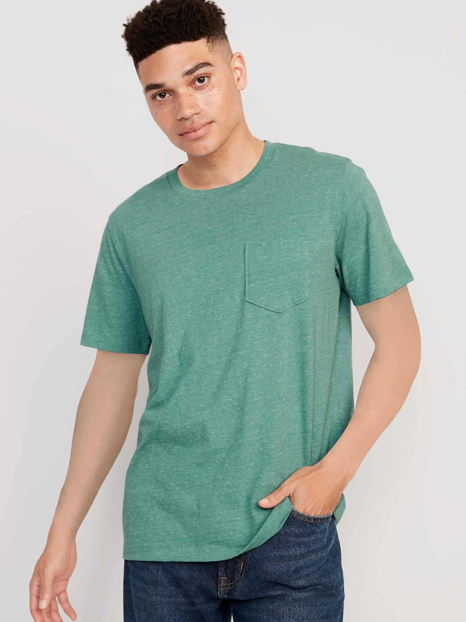 Old Navy Soft-Washed Pocket T-Shirt for Men green. 1