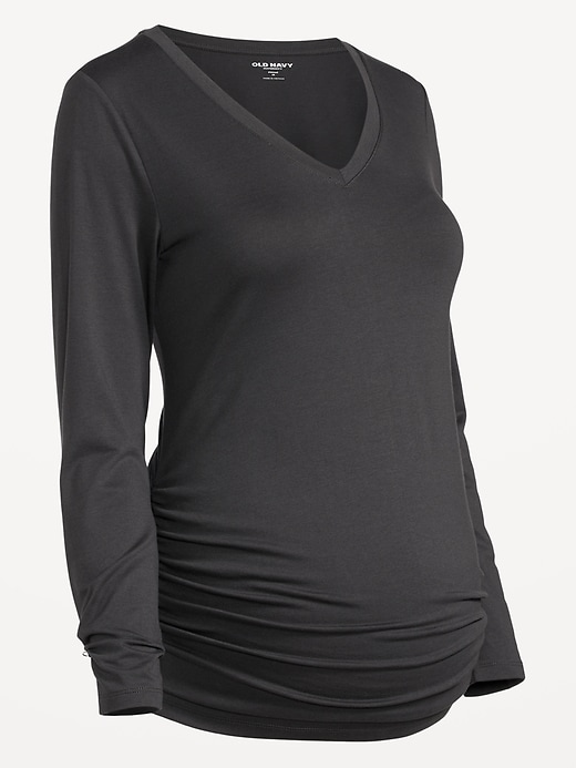 Maternity EveryWear Fitted V-Neck Long-Sleeve T-Shirt | Old Navy