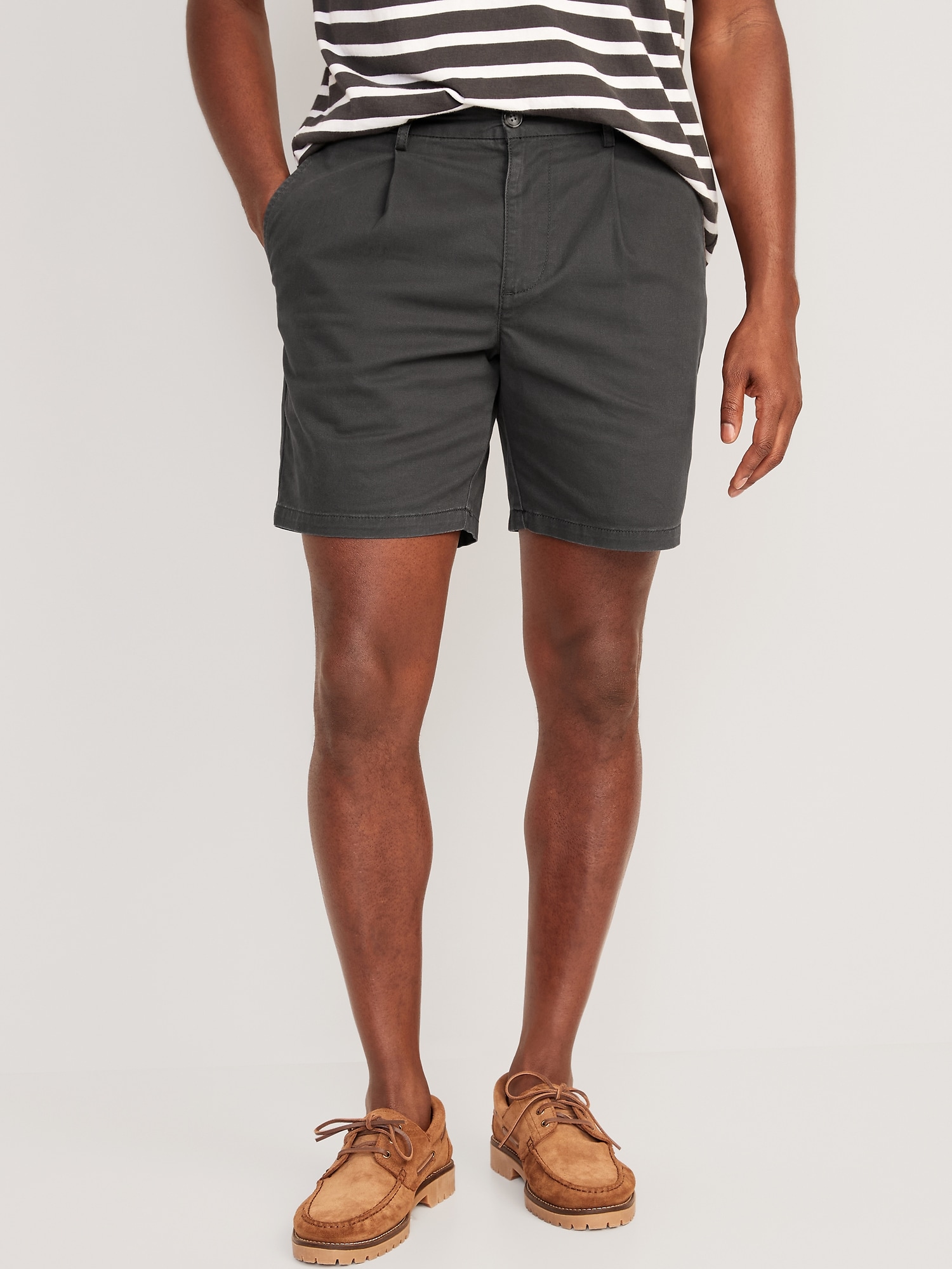 Old Navy Slim Built-In Flex Ultimate Chino Pleated Shorts for Men -- 7-inch inseam black. 1