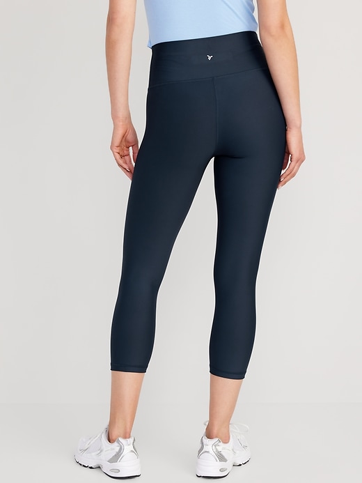 Old navy 2024 compression crops