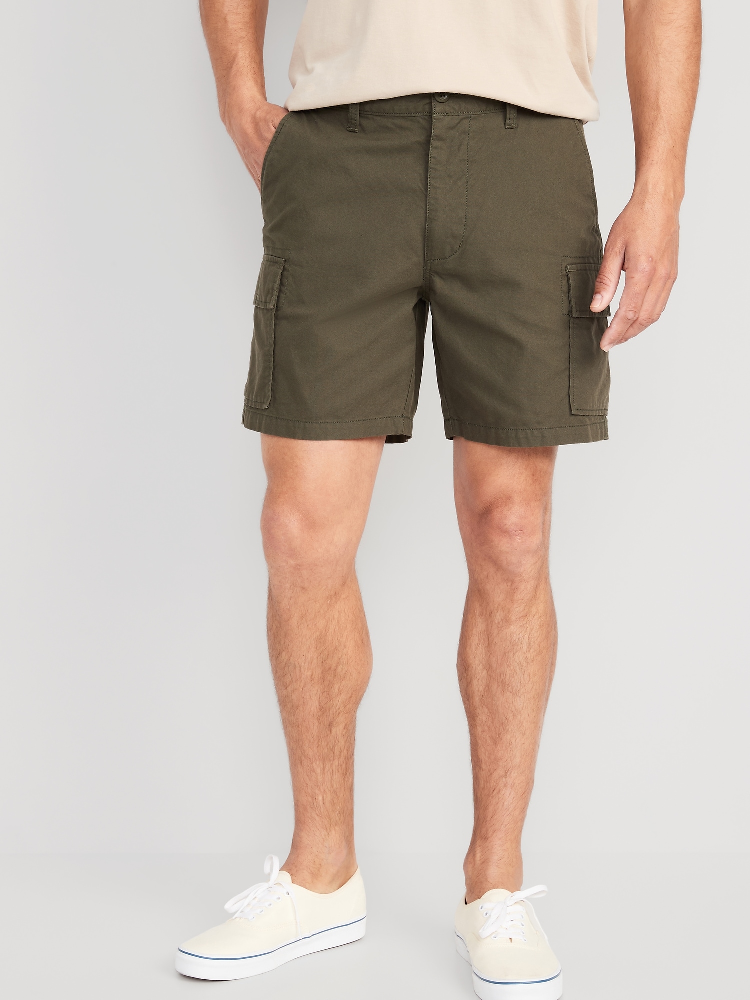 Old Navy Relaxed Cargo Shorts for Men -- 7-inch inseam green. 1