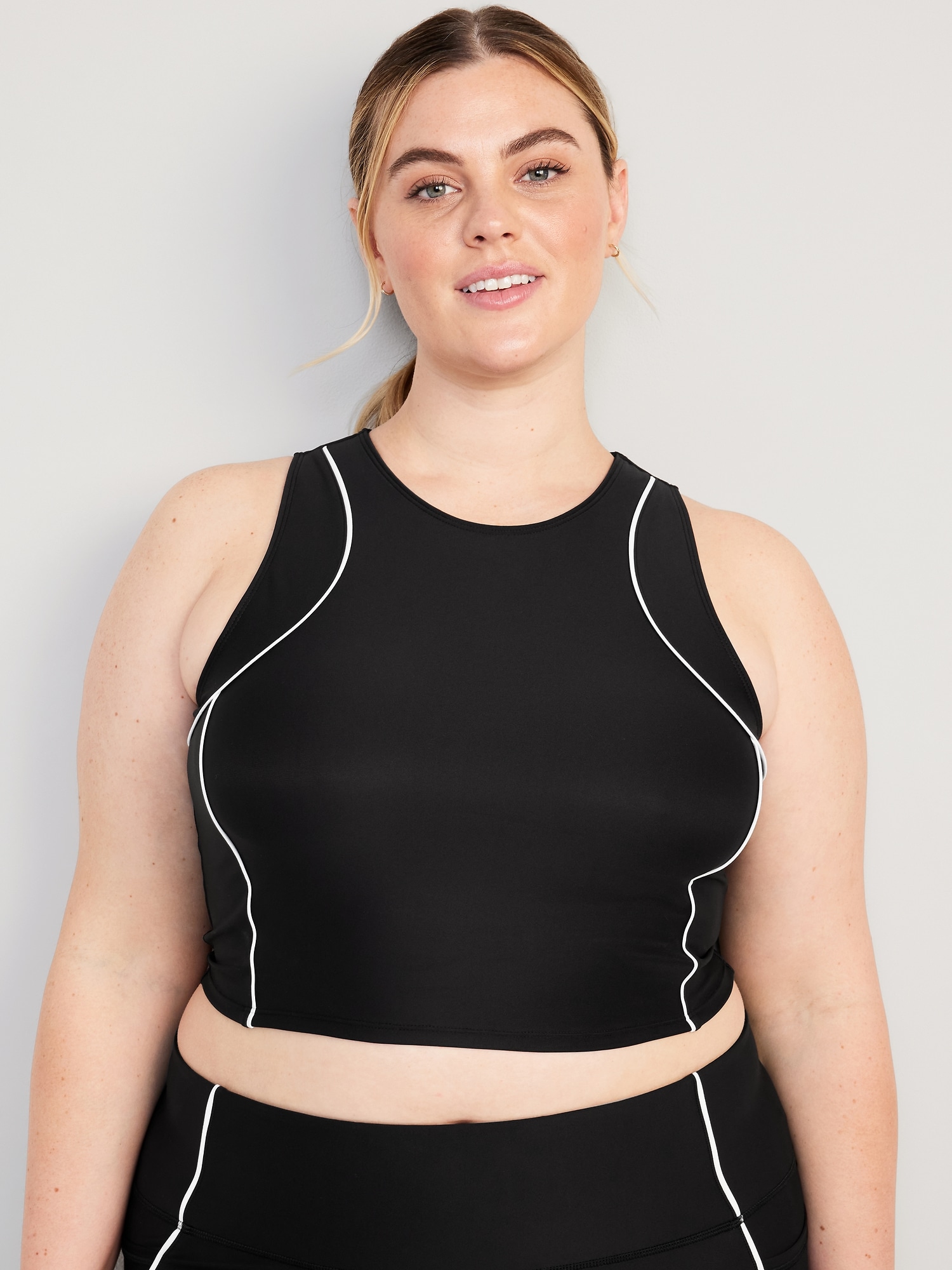 Old Navy Active Cropped Tank Top Built In Bra Black Size Large NWT