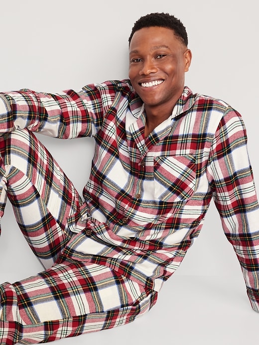 Shop matching holiday family pajamas from Old Navy, Kohl's and more - Good  Morning America