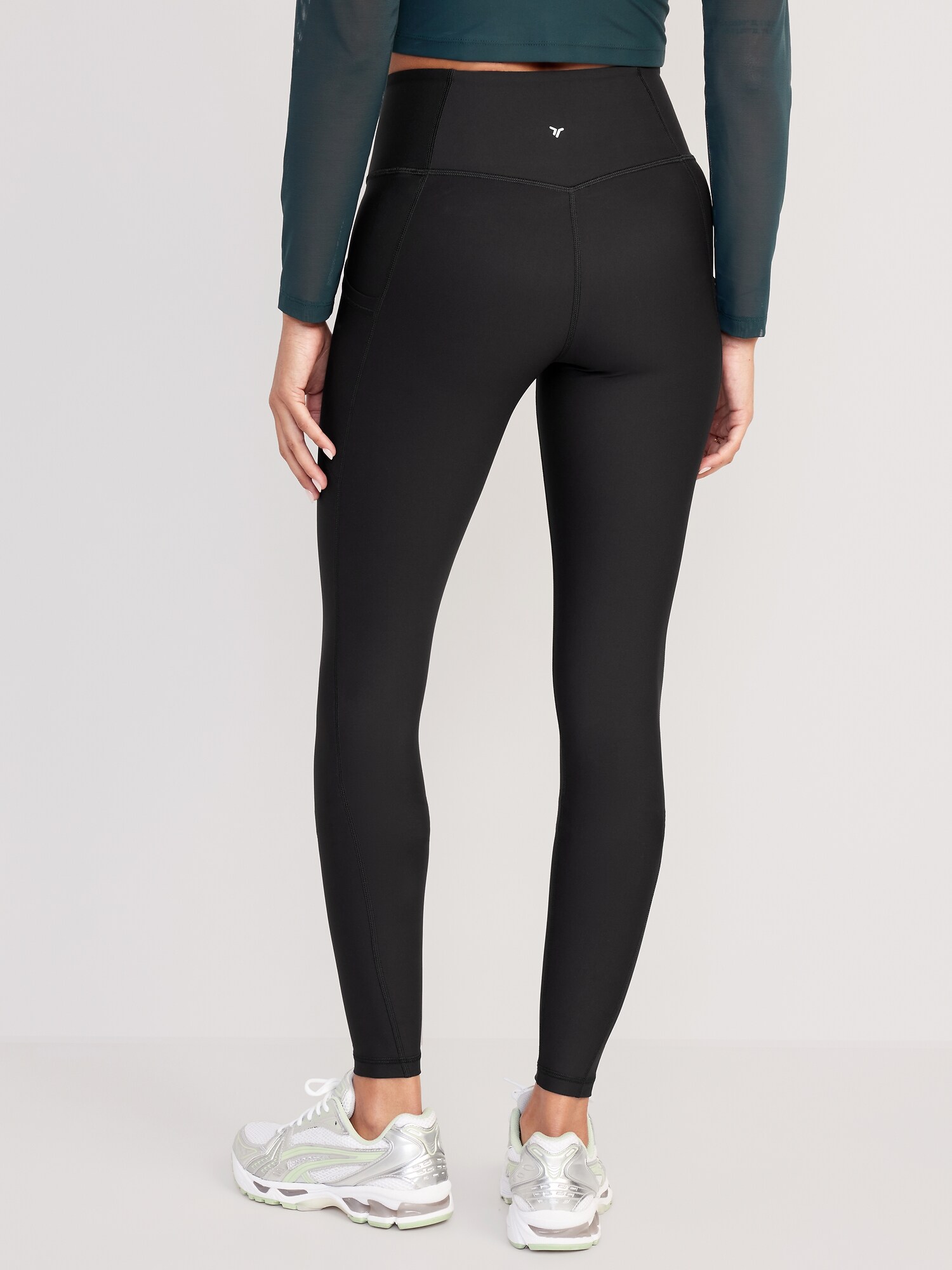 Женские леггинсы Old Navy High-Waisted PowerSoft Full-Length Pocket, цвет: Чёрный — фото 2