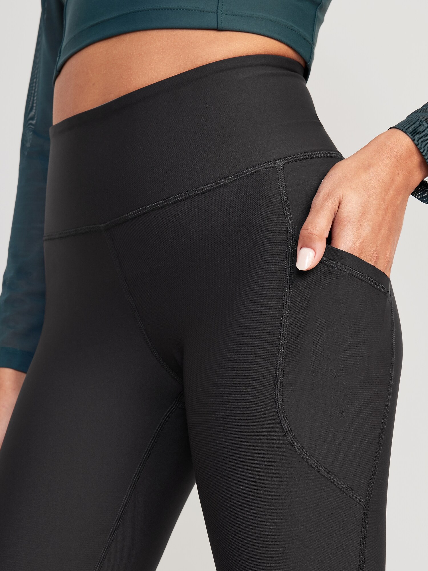 Женские леггинсы Old Navy High-Waisted PowerSoft Full-Length Pocket, цвет: Чёрный — фото 3