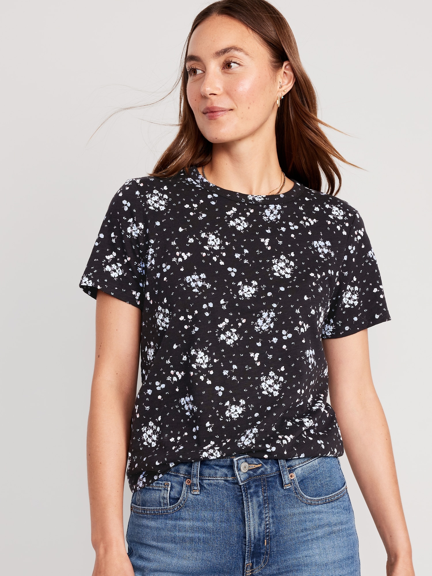 Old Navy Graphic & Solid Tees from $6 (Regularly $13+)