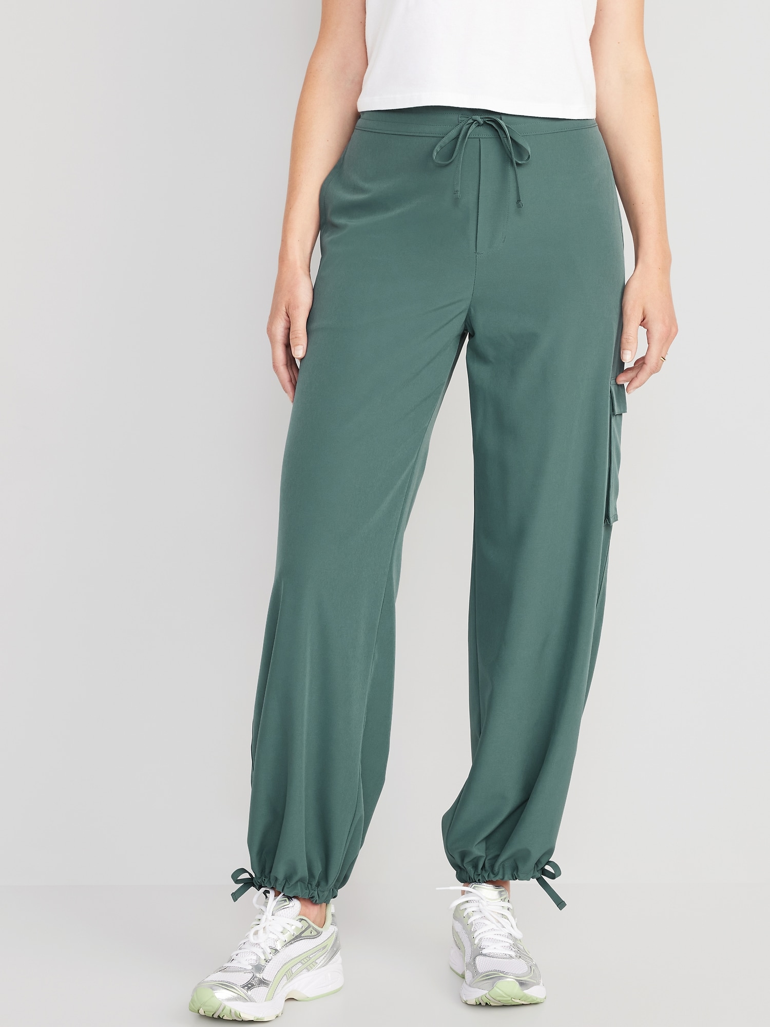 Old Navy - High-Waisted StretchTech Wide-Leg Cargo Pants for Women