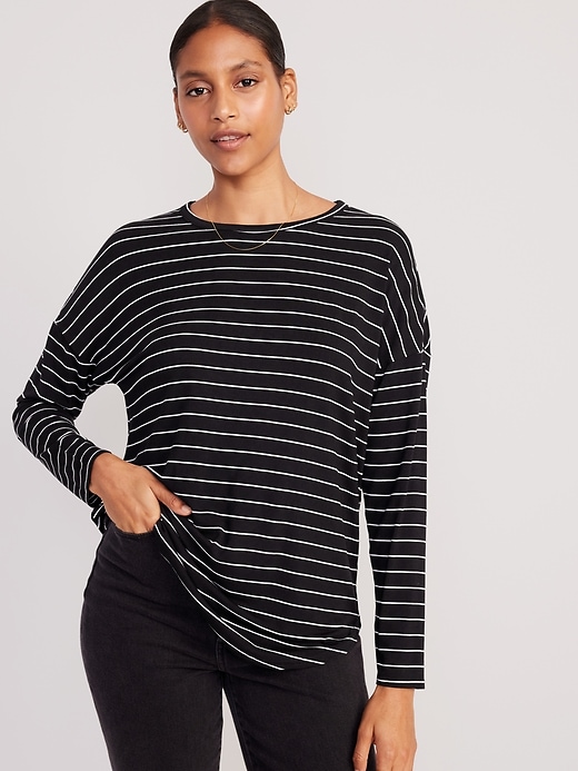 Image number 1 showing, Luxe Long-Sleeve Tunic T-Shirt
