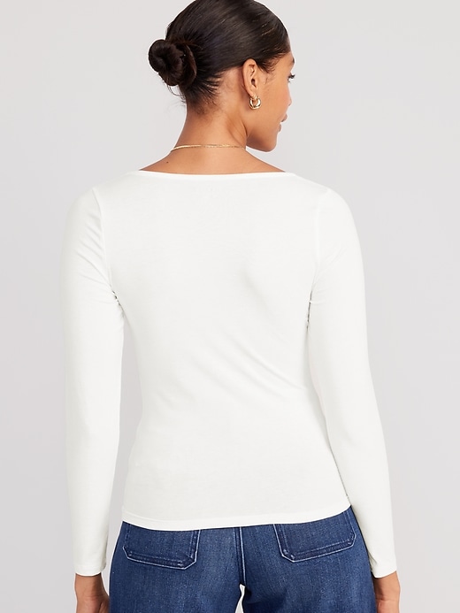 Fitted Twist-Front Top