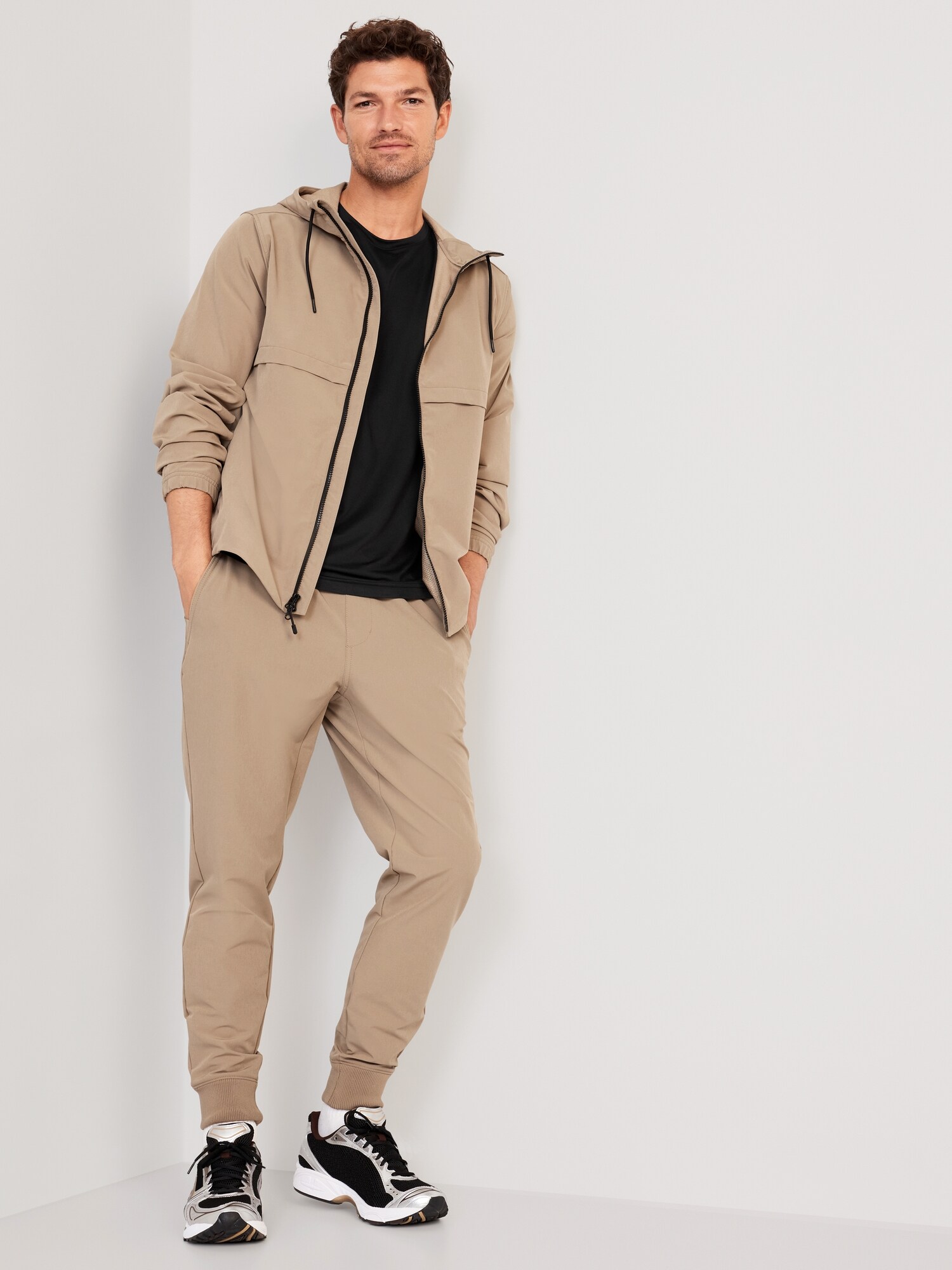 Женская футболка Old Navy CloudMotion, цвет: Чёрный, вариант 1 — фото 3