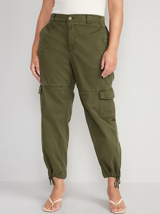 Image number 5 showing, High-Waisted Barrel-Leg Cargo Ankle Pants