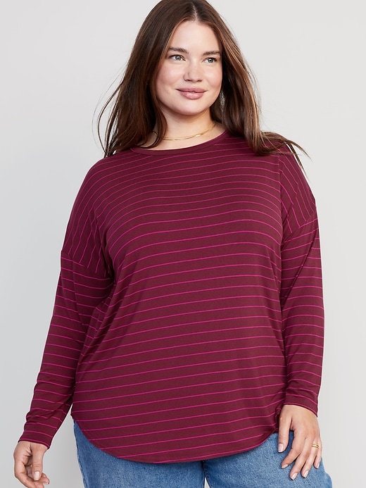 Image number 7 showing, Luxe Long-Sleeve Tunic T-Shirt