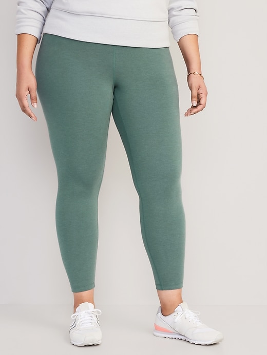 Extra High-Waisted PowerChill 7/8 Leggings | Old Navy