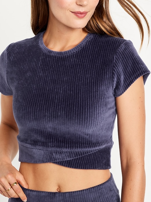Image number 4 showing, Ultra-Crop Velour Performance Top