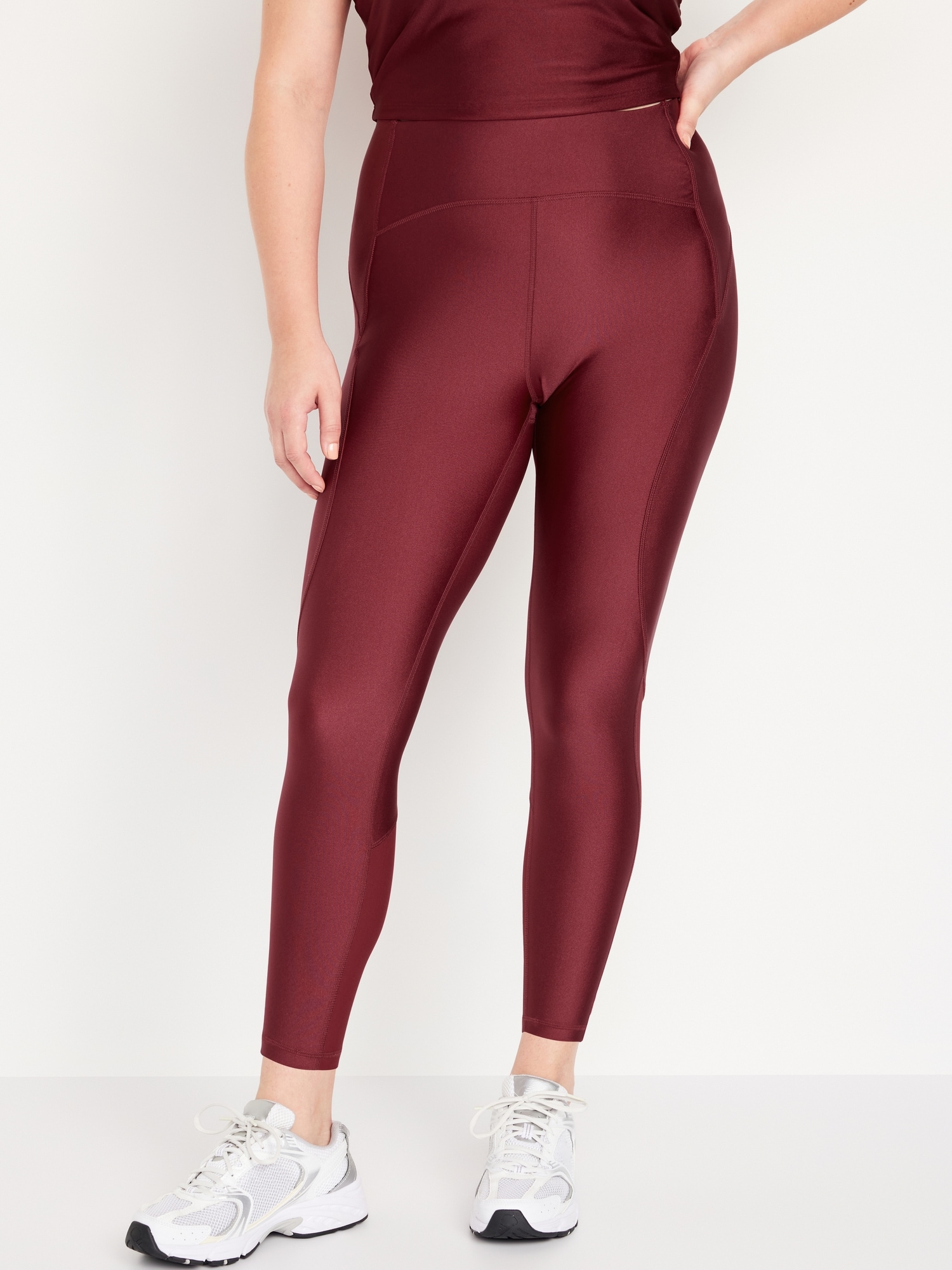 The Old Navy PowerSoft Workout Leggings Are 58 Percent Off