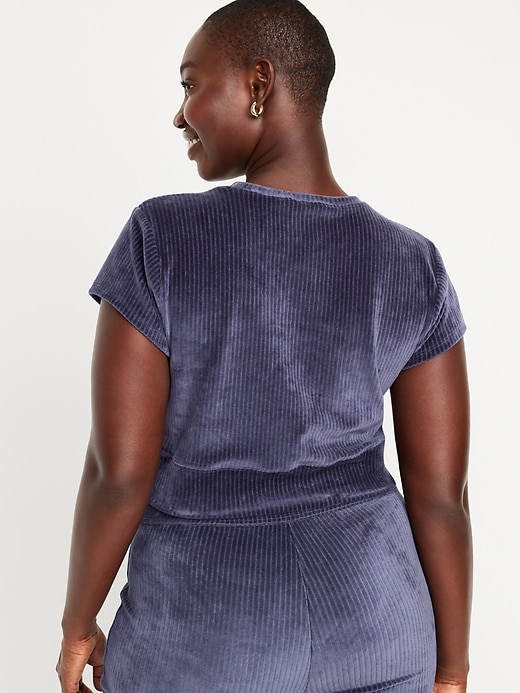 Image number 6 showing, Ultra-Crop Velour Performance Top