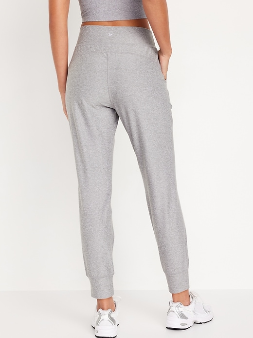 Extra High-Waisted Cloud+ 7/8 Joggers | Old Navy
