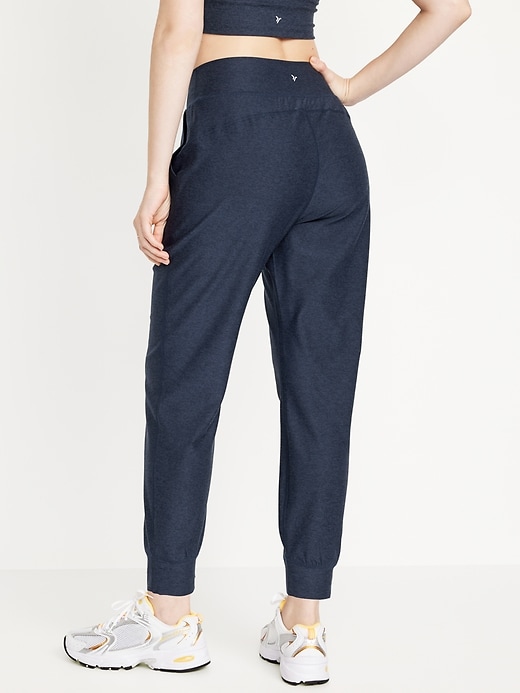 Image number 2 showing, Extra High-Waisted Cloud+ 7/8 Joggers
