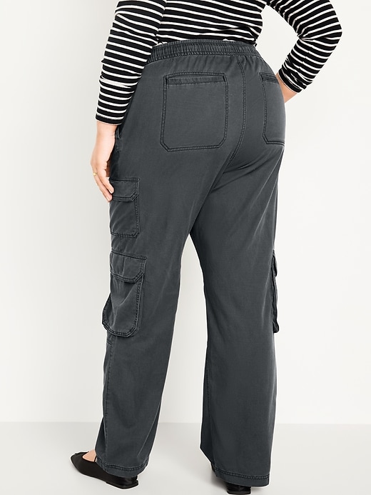 charcoal gray subdued cargo pants. These r midrise w
