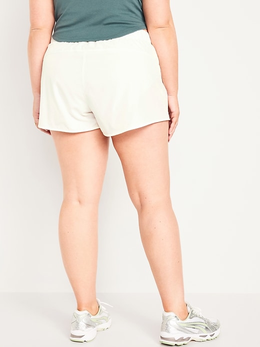 Image number 8 showing, Mid-Rise StretchTech Run Shorts -- 3-inch inseam