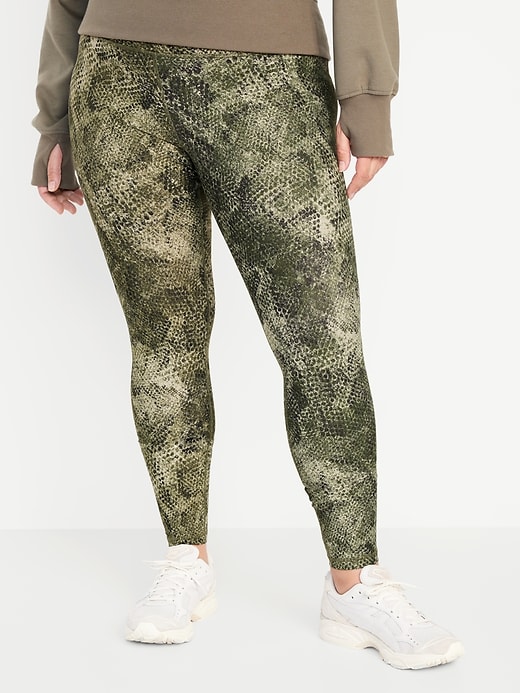 Old Navy Leggings Are Only $8 Today!