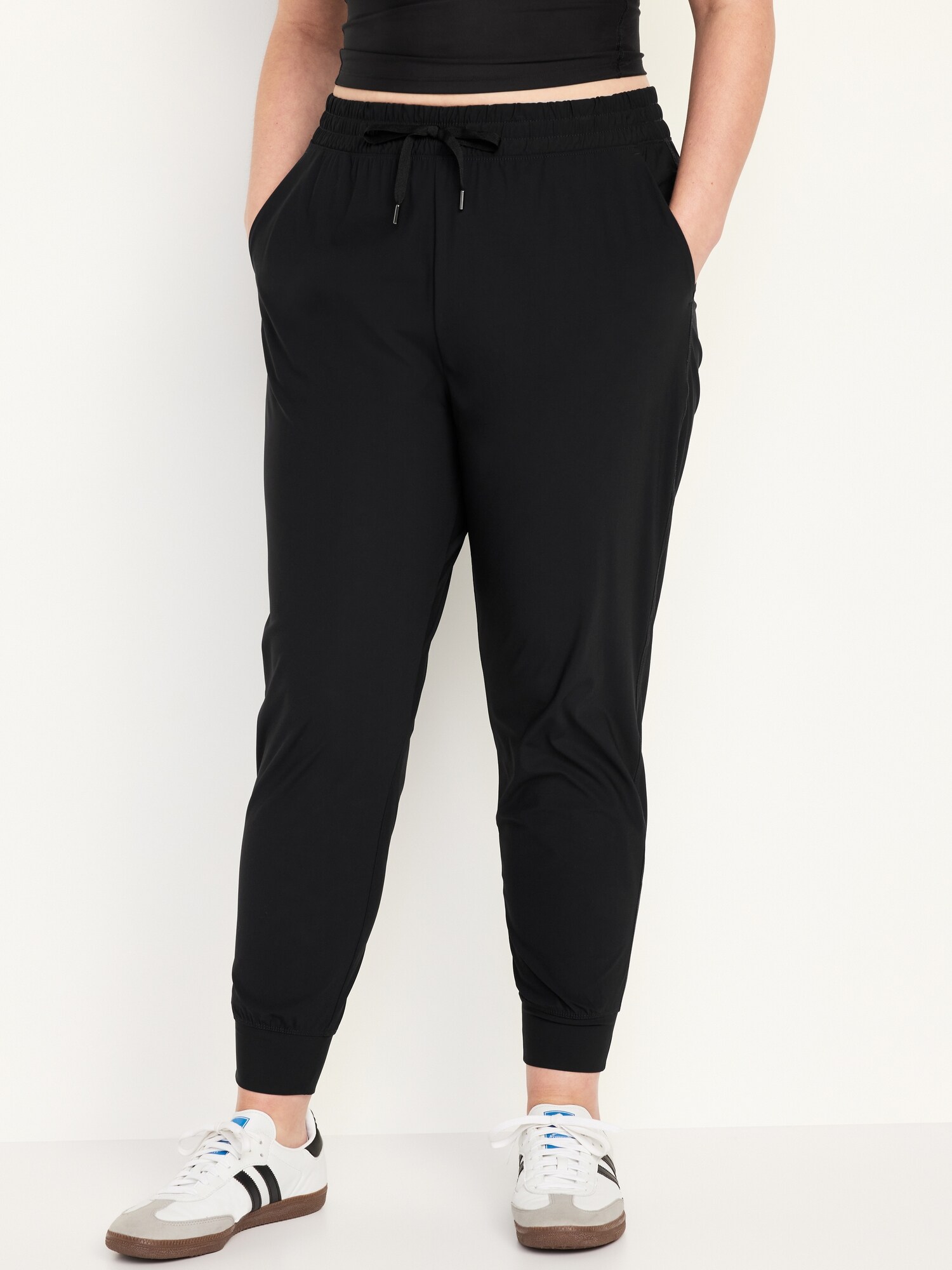 Женские брюки Old Navy High-Waisted SleekTech, цвет: Чёрный — фото 4