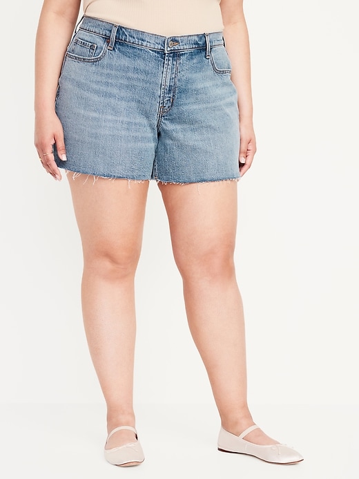 Image number 7 showing, Mid-Rise Boyfriend Cut-Off Jean Shorts -- 5-inch inseam