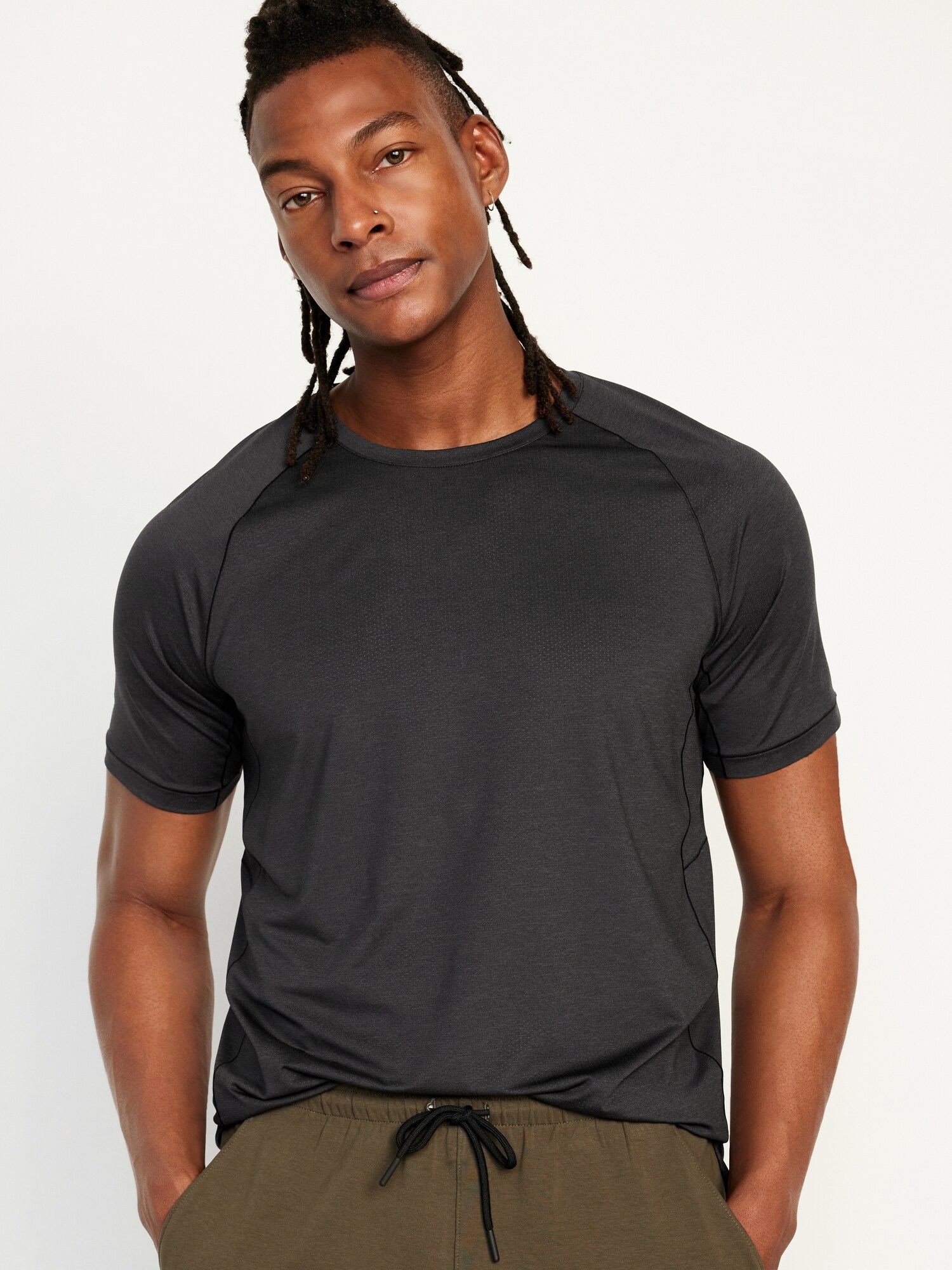 Мужская футболка Old Navy Slim Fit Performance Vent, цвет: Чёрный