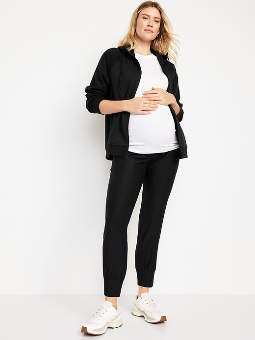 Image number 3 showing, Maternity Cloud+ 7/8 Jogger Pants