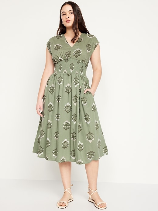 Image number 4 showing, Waist-Defined Midi Dress