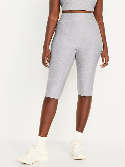 Image number 5 showing, Extra High-Waisted Cloud+ Crop Leggings -- 16-inch inseam