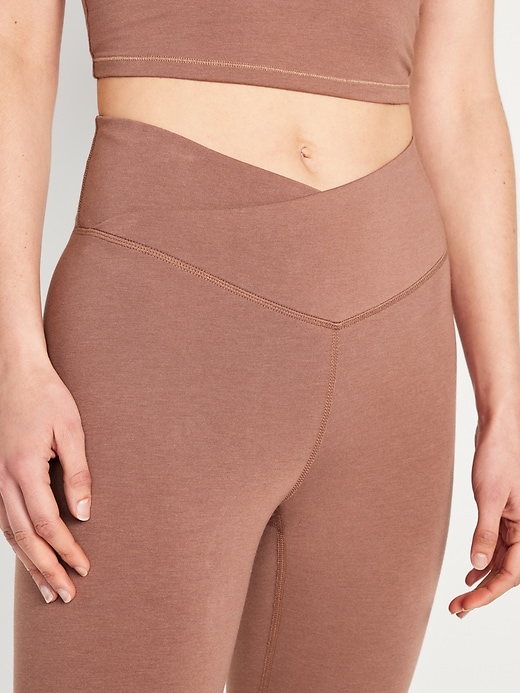 Image number 4 showing, Extra High-Waisted PowerChill Crop Leggings