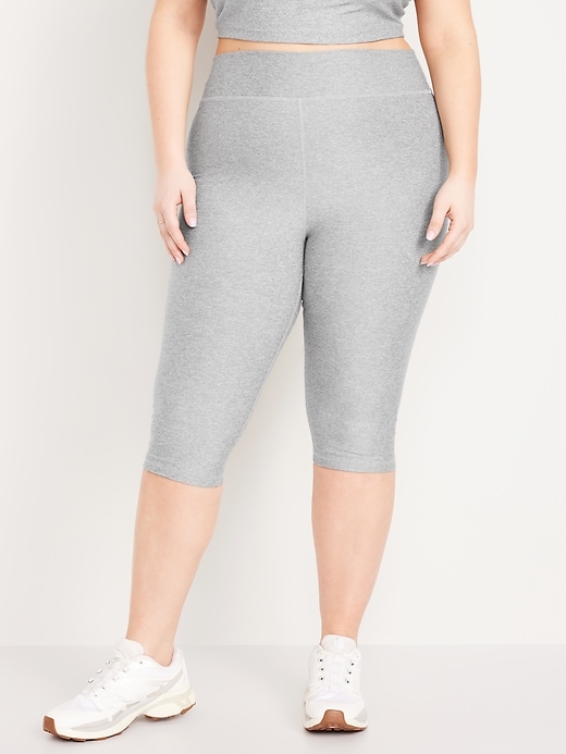 Image number 7 showing, Extra High-Waisted Cloud+ Crop Leggings -- 16-inch inseam