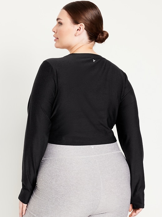 Image number 8 showing, Cloud+ Ultra-Crop Wrap-Front Top