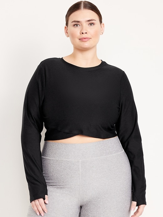 Image number 7 showing, Cloud+ Ultra-Crop Wrap-Front Top