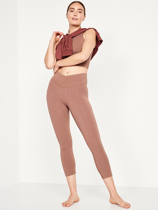 Image number 3 showing, Extra High-Waisted PowerChill Crop Leggings
