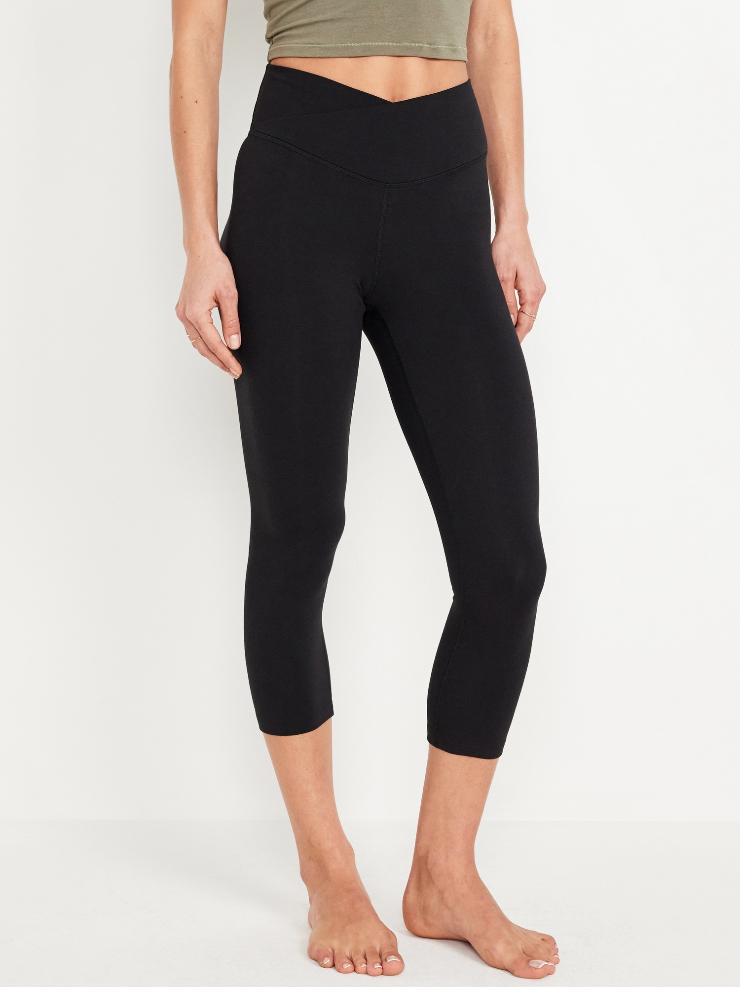 Women's Extra High-Waisted Powerchill Cropped Leggings - Black